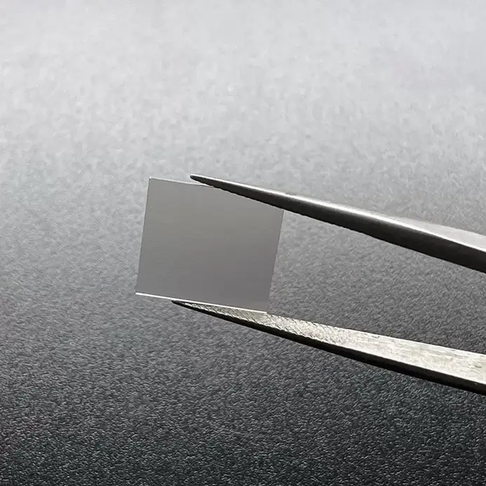 10mm*10mm Rectangular CVD Single Crystal Diamonds 0.5mm Thick