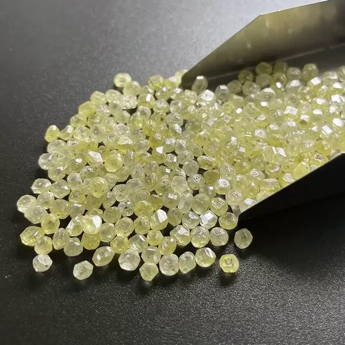 Yellow HPHT Lab Grown Colored Diamonds For Fancy Melee Diamonds